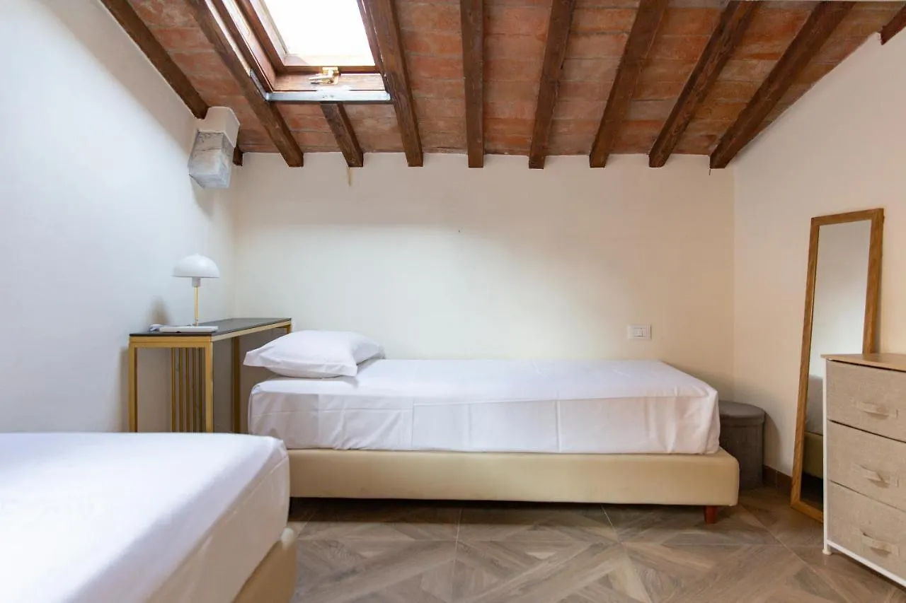 Large 2Br Apartment Near Piazza San Marco Φλωρεντία