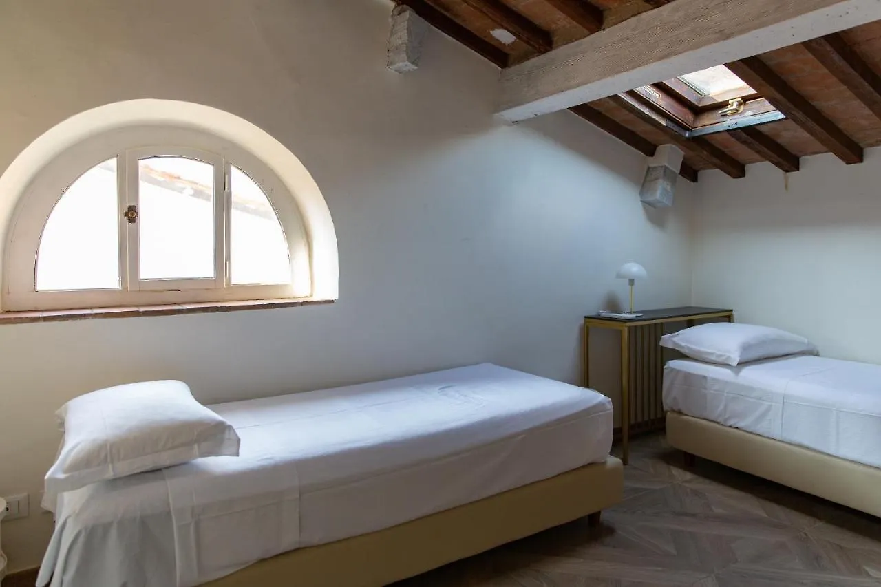 Large 2Br Apartment Near Piazza San Marco Φλωρεντία